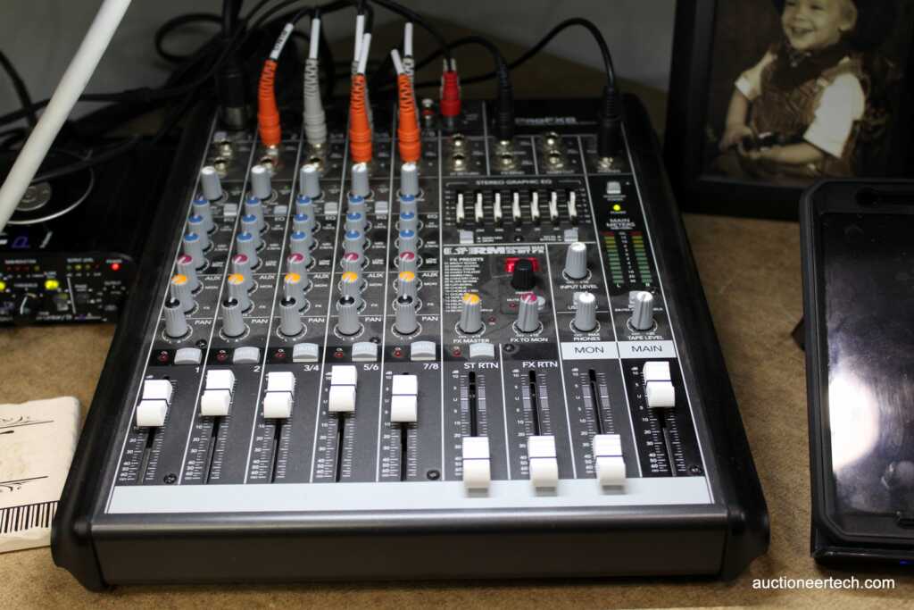 Mackie ProFX8 has the right amount of inputs and a USB interface