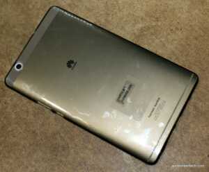 Huawei MediaPad M3 with Crystal Case